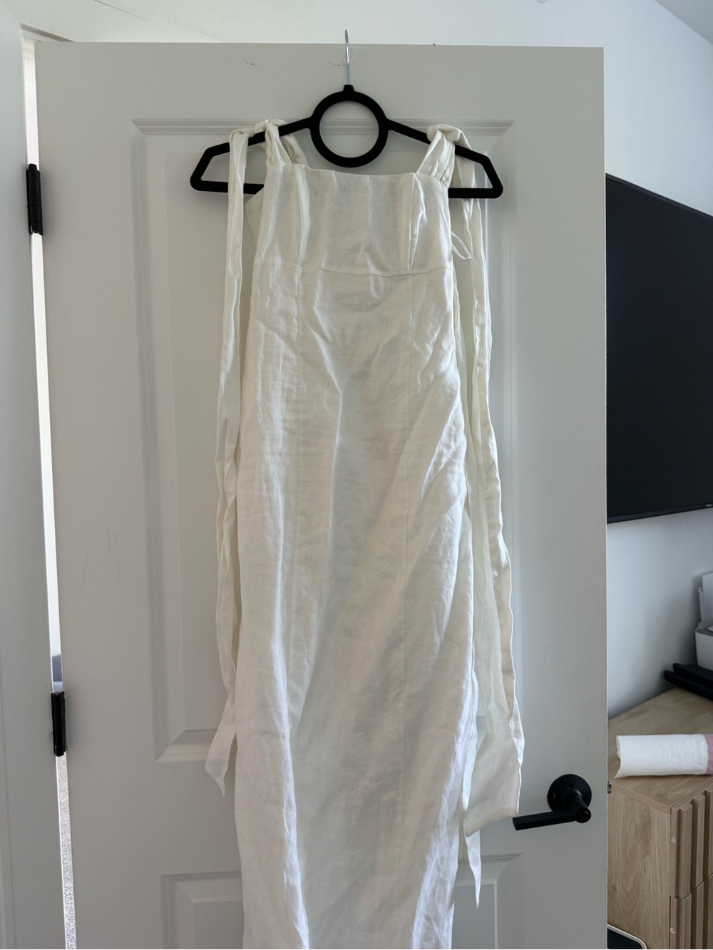 DISSH White Linen Tie-Shoulder Maxi Dress